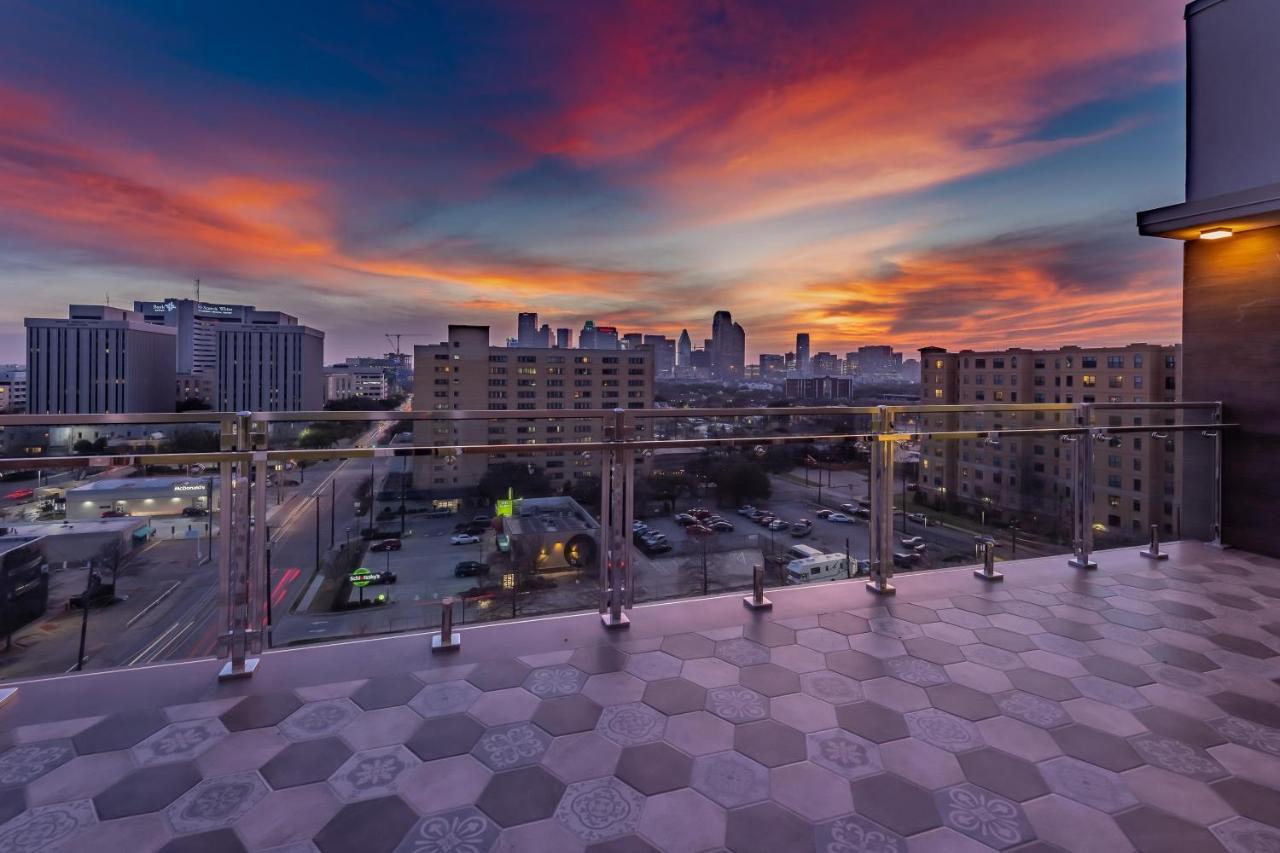 Element Dallas Downtown East Hotel Exterior photo