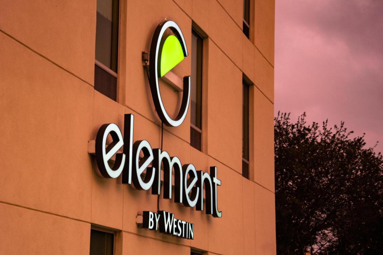 Element Dallas Downtown East Hotel Exterior photo